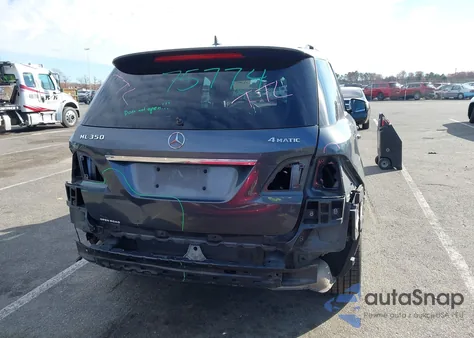 2015 Mercedes-Benz Ml 350 4Matic z USA, uszkodzony, nr VIN 4JGDA5HB8FA585023